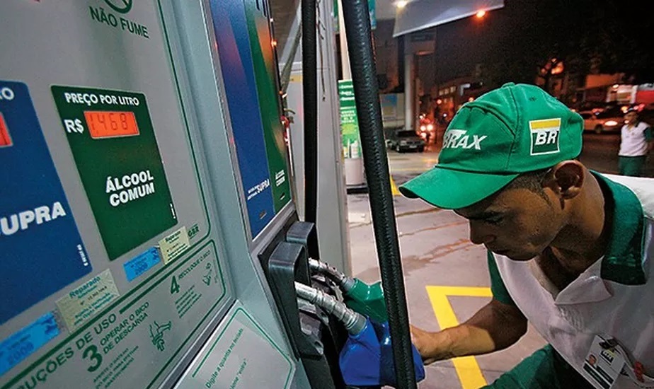 Anunciada nova redução no preço da gasolina
